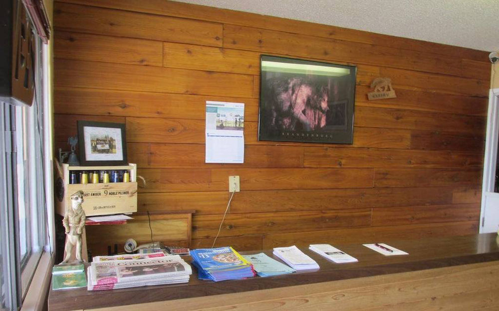 Westwood Motel 100 Mile House מראה חיצוני תמונה