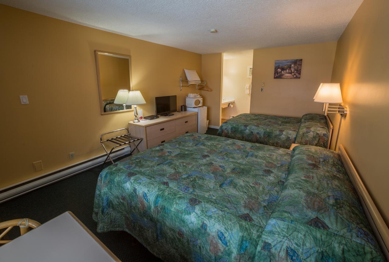 Westwood Motel 100 Mile House מראה חיצוני תמונה